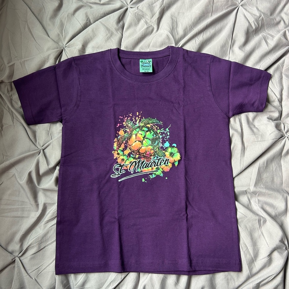 St. Maarten Purple Kids T-Shirt with Colorful Turtle